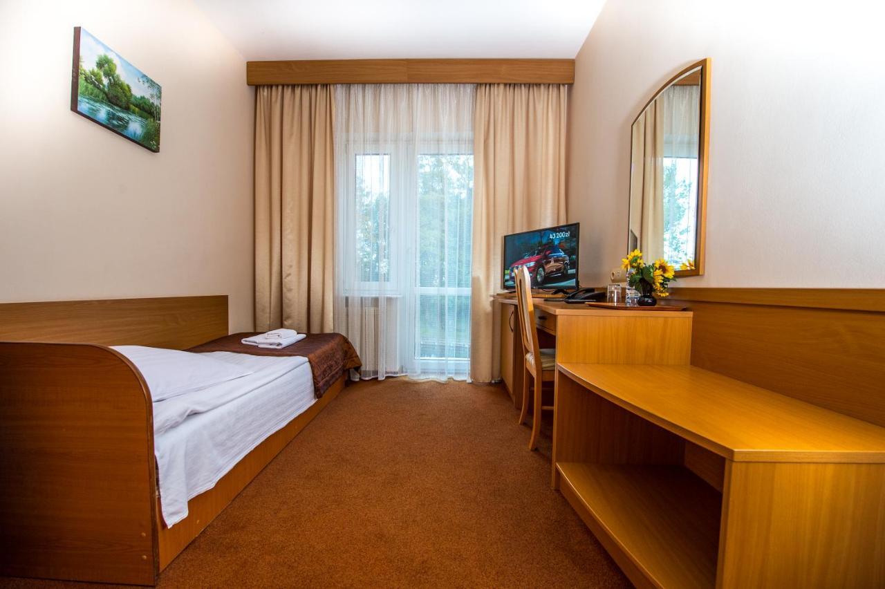 Hotel Nad Pisa Pisz Bagian luar foto