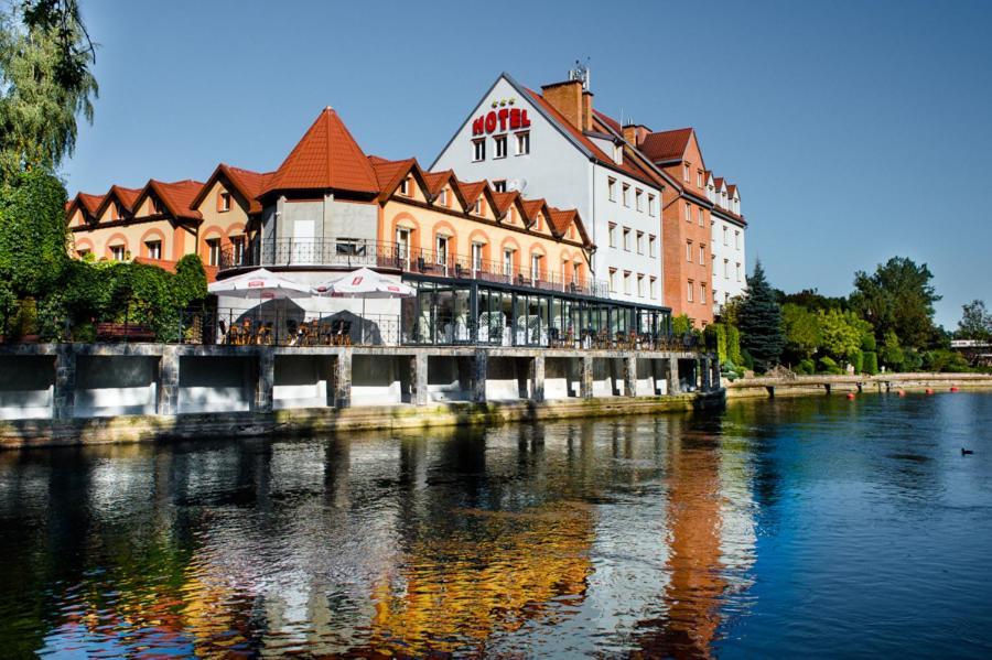 Hotel Nad Pisa Pisz Bagian luar foto