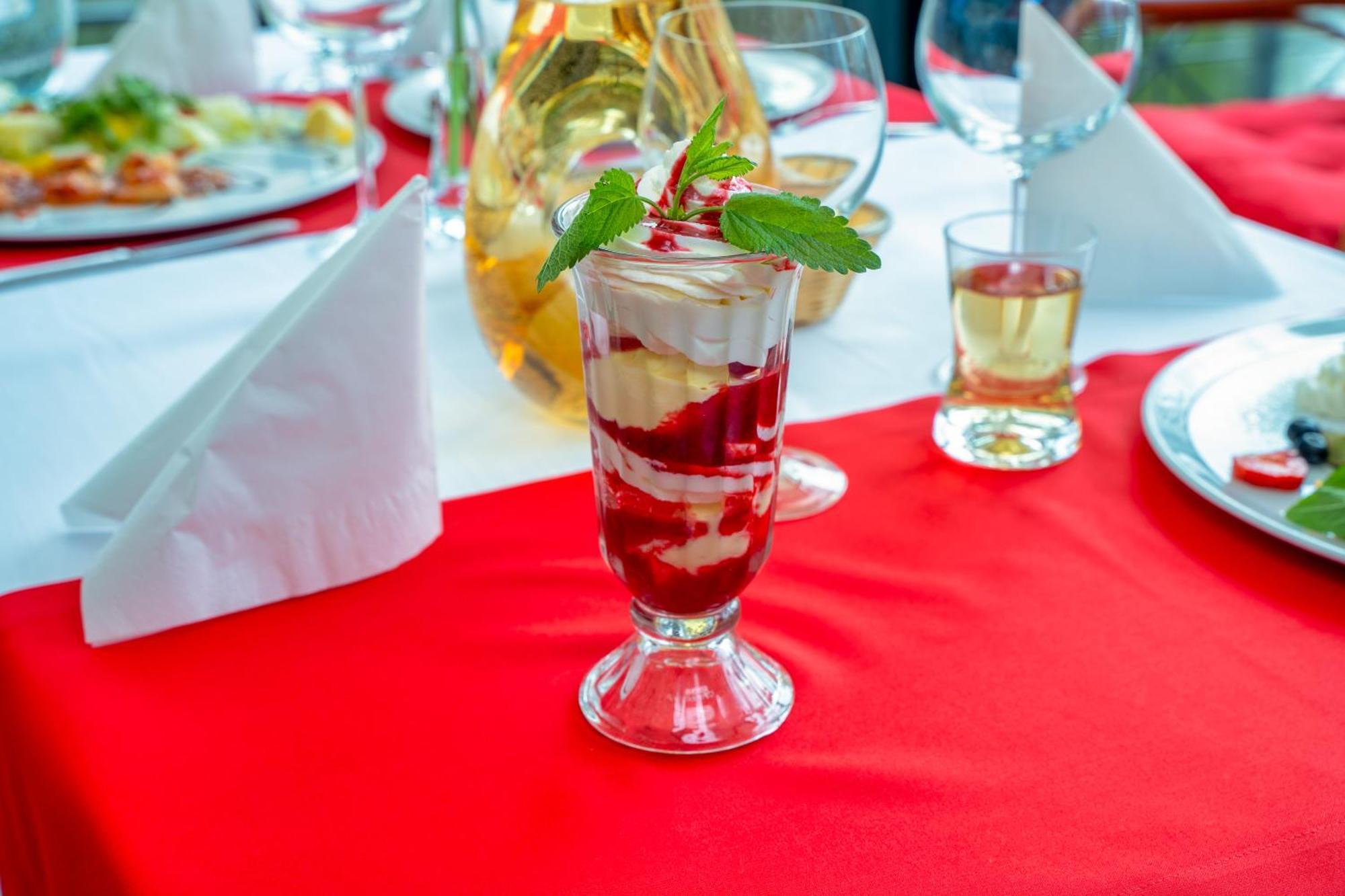 Hotel Nad Pisa Pisz Bagian luar foto