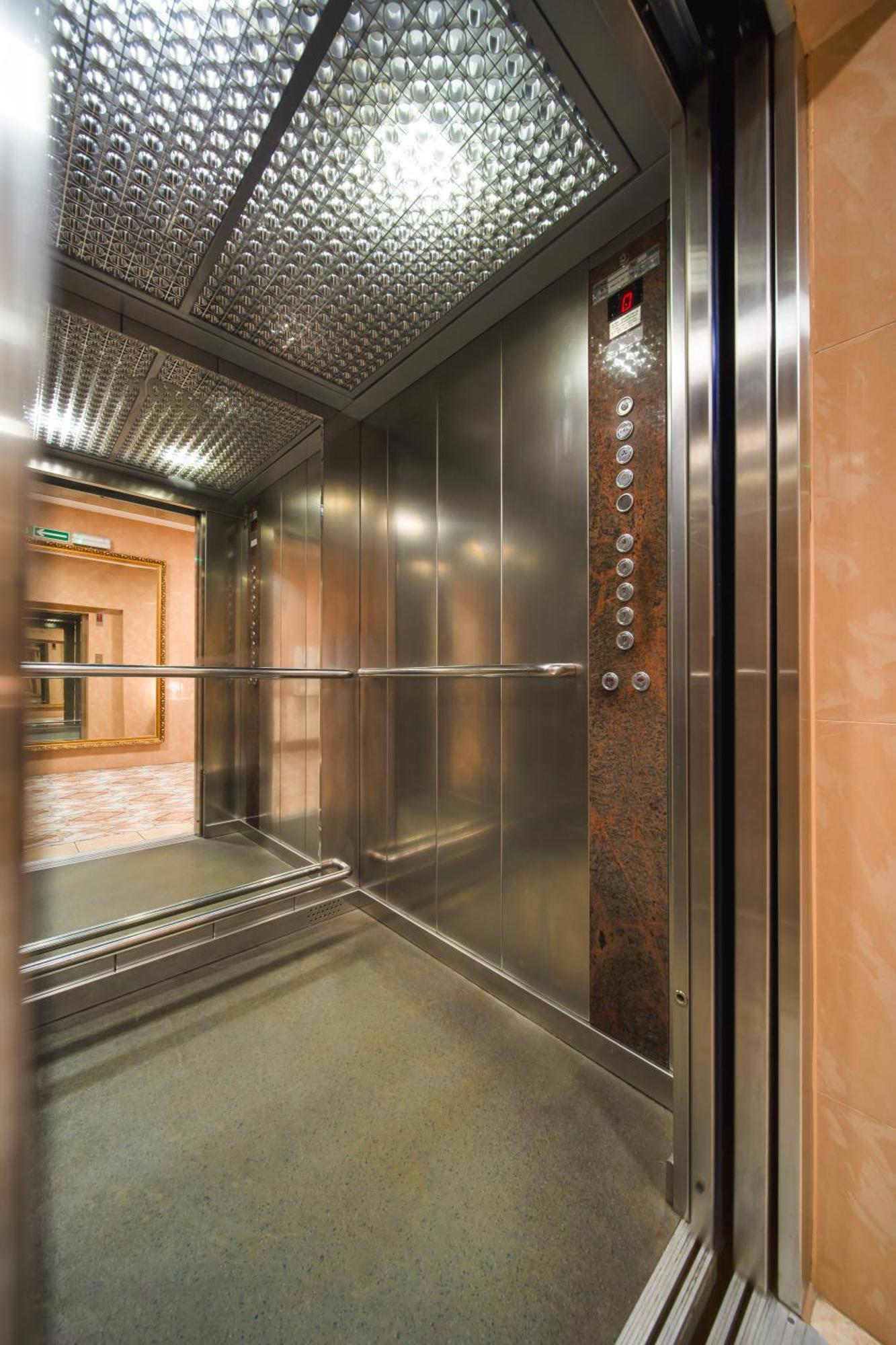 Hotel Nad Pisa Pisz Bagian luar foto