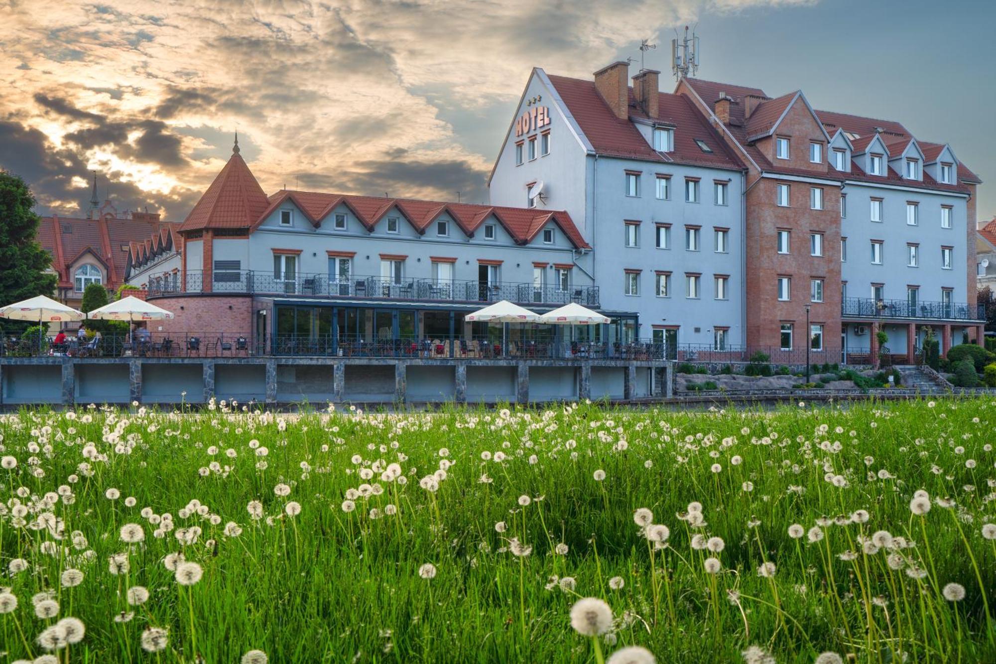Hotel Nad Pisa Pisz Bagian luar foto
